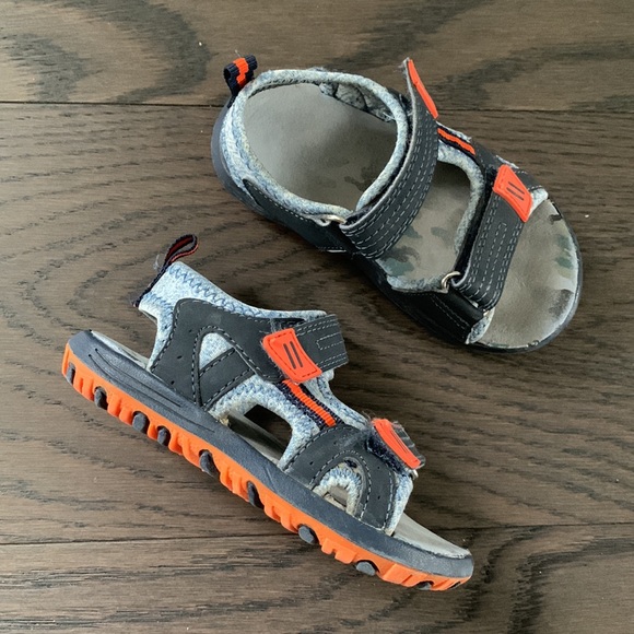 Joe Fresh Sandals - Picture 2 of 10